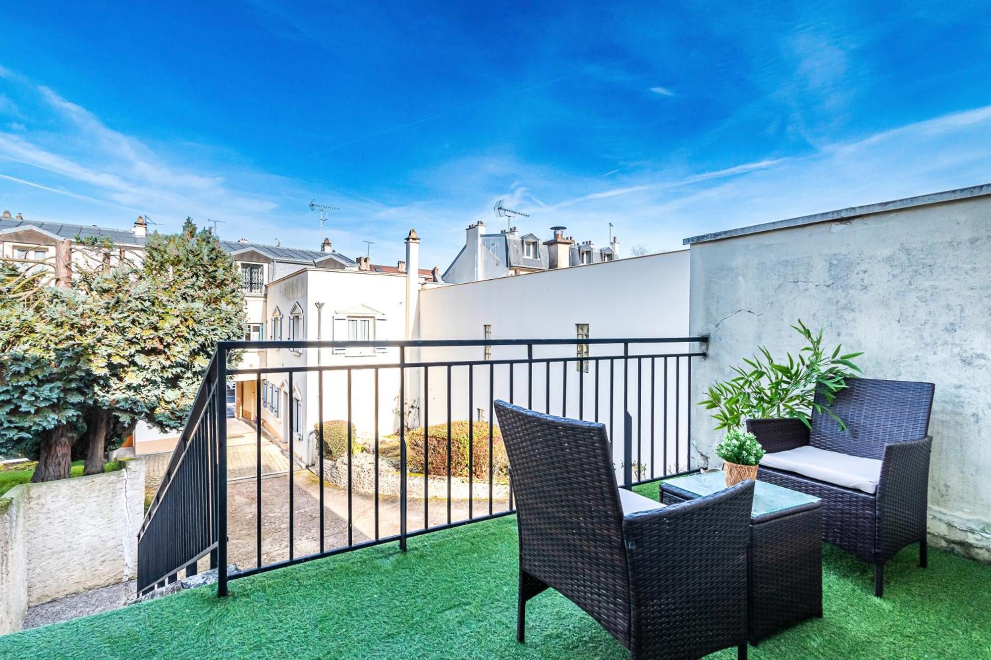 Appart'Hotel Nuiteejour Versailles Saint Cyr L'Ecole מראה חיצוני תמונה