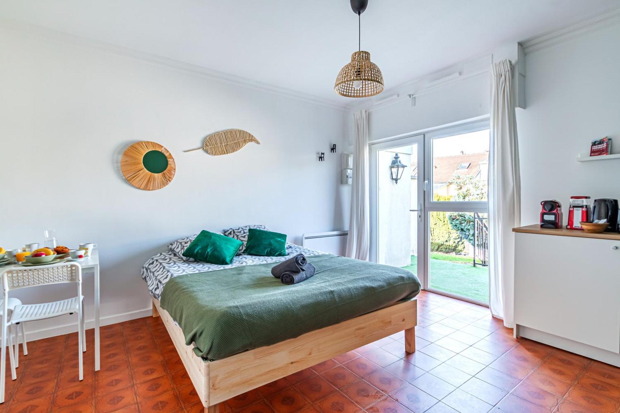 Appart'Hotel Nuiteejour Versailles Saint Cyr L'Ecole מראה חיצוני תמונה