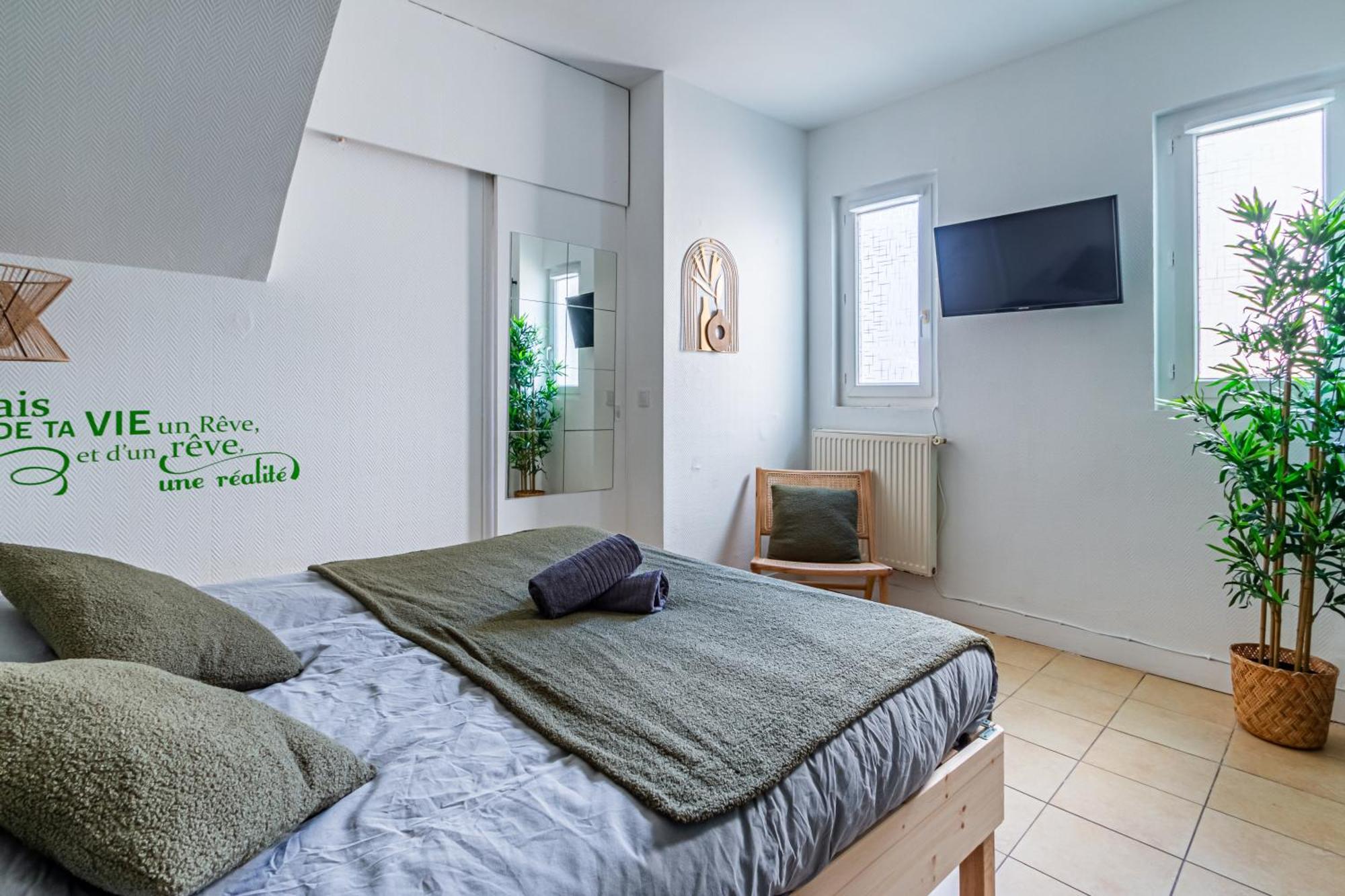 Appart'Hotel Nuiteejour Versailles Saint Cyr L'Ecole מראה חיצוני תמונה