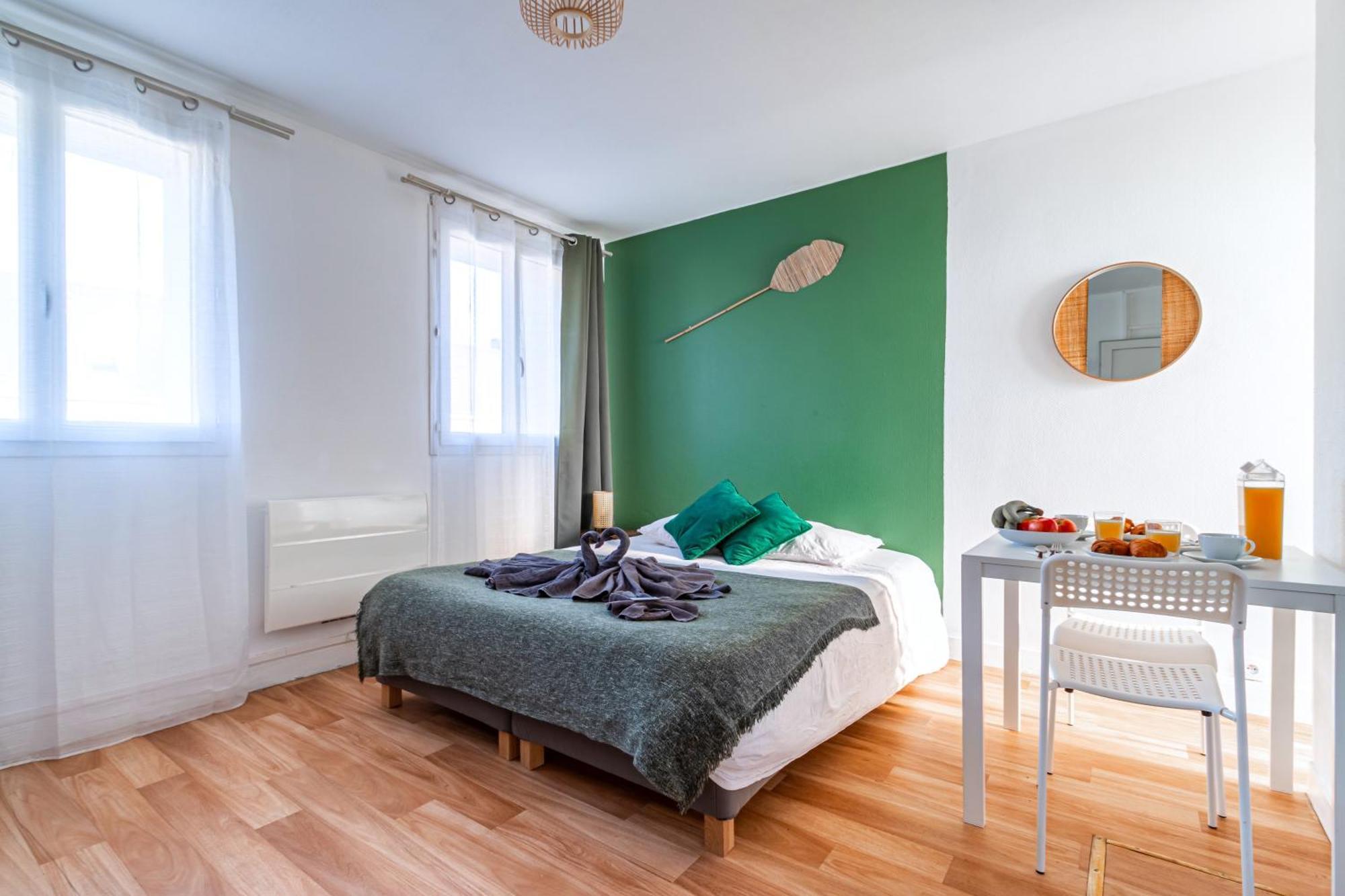 Appart'Hotel Nuiteejour Versailles Saint Cyr L'Ecole מראה חיצוני תמונה