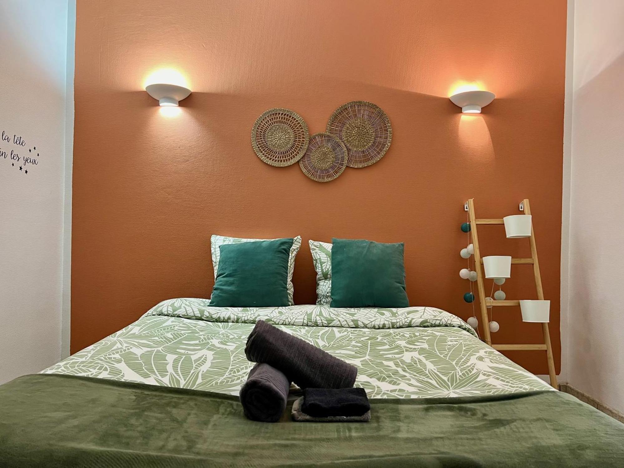 Appart'Hotel Nuiteejour Versailles Saint Cyr L'Ecole מראה חיצוני תמונה