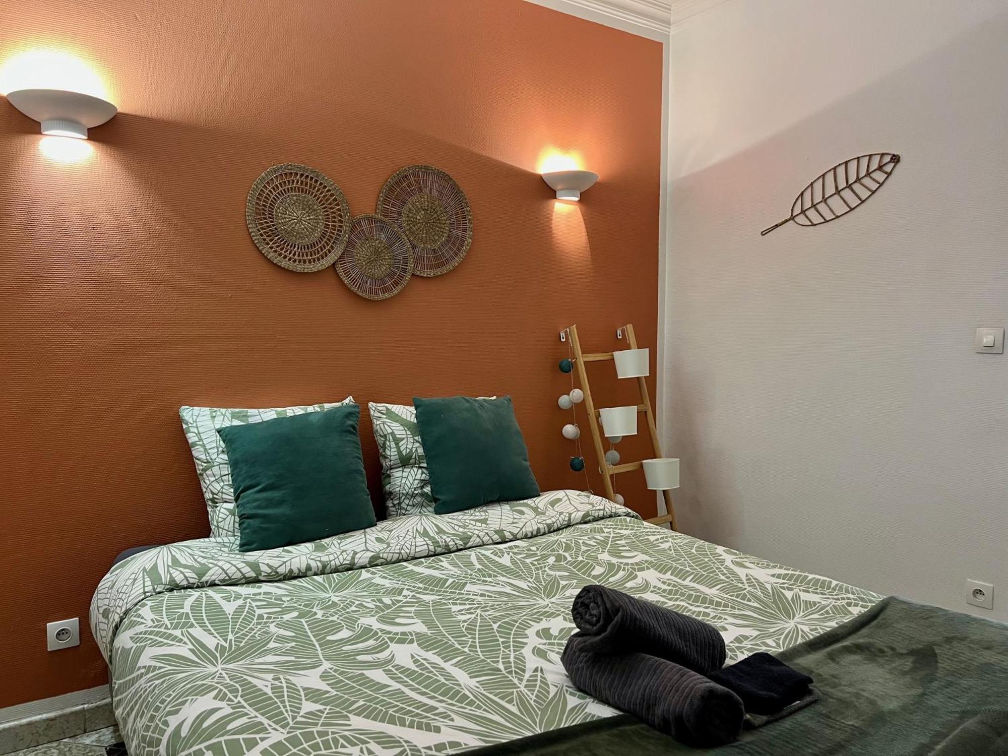 Appart'Hotel Nuiteejour Versailles Saint Cyr L'Ecole מראה חיצוני תמונה