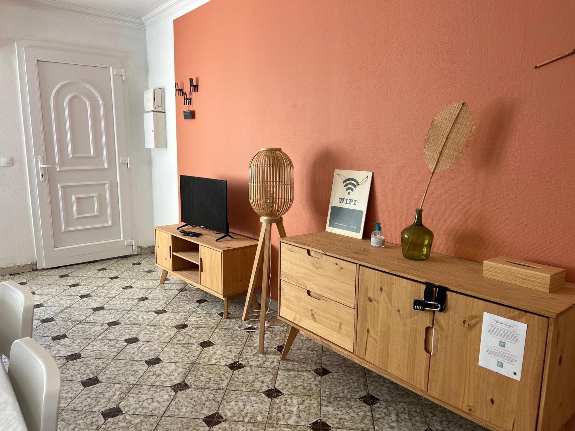 Appart'Hotel Nuiteejour Versailles Saint Cyr L'Ecole מראה חיצוני תמונה